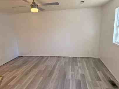 2206 N Campus Dr #4 - Photo 3 of 15