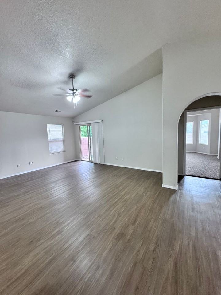 800 Prairie Sage Ct Sw - Photo 4 of 17