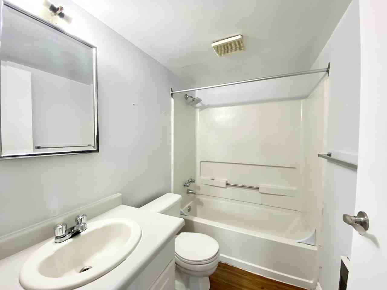 388 Park Ave E #103 - Photo 7 of 12