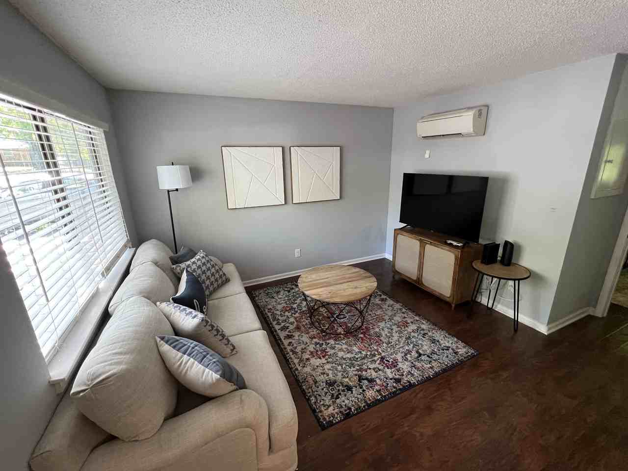 106 Wilshire Ave Sw #1 - Photo 4 of 20