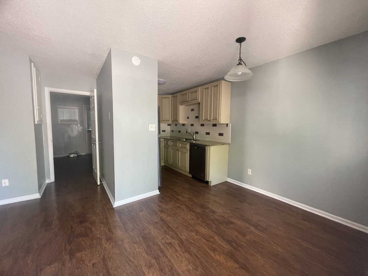 106 Wilshire Ave Sw #1 - Photo 6 of 20