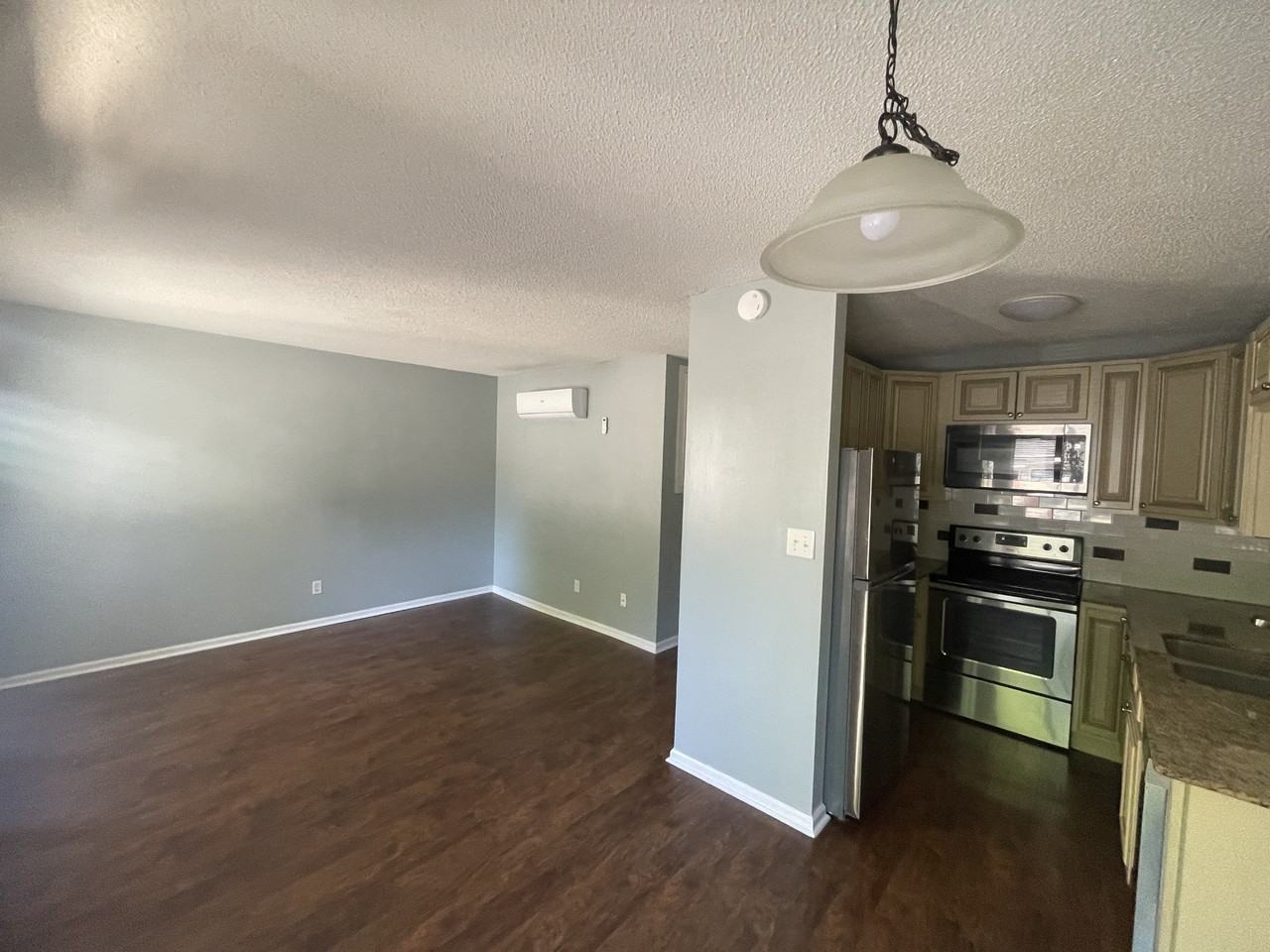 106 Wilshire Ave Sw #1 - Photo 7 of 20