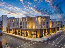 featured image of 123 S Chapel Ave