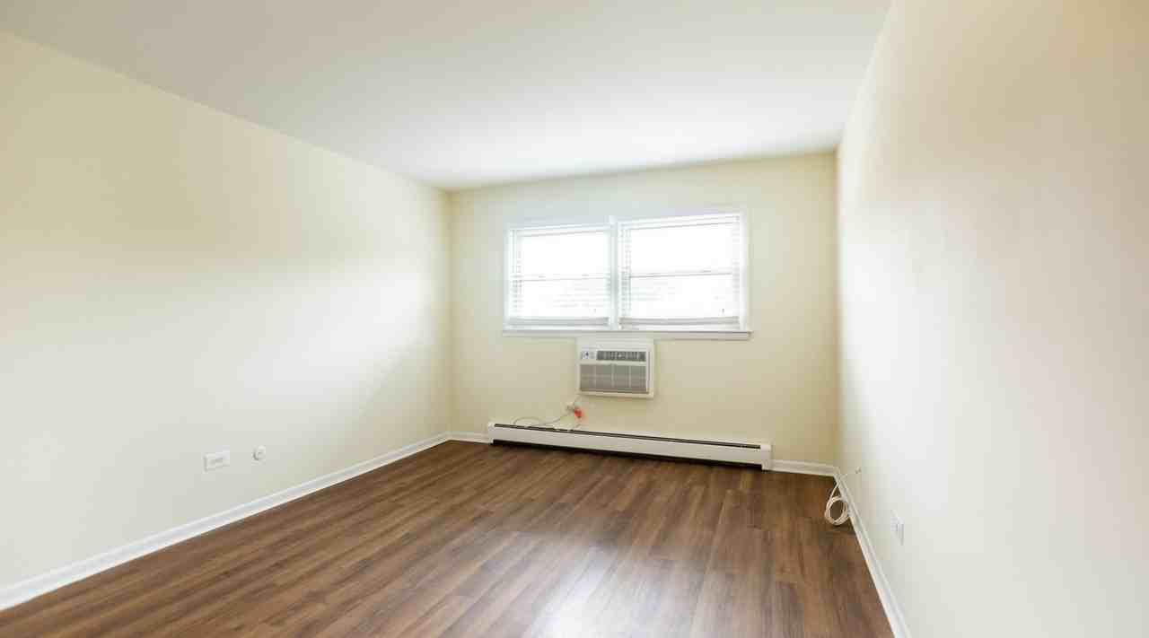 209 S Oak Park - Photo 2 of 29