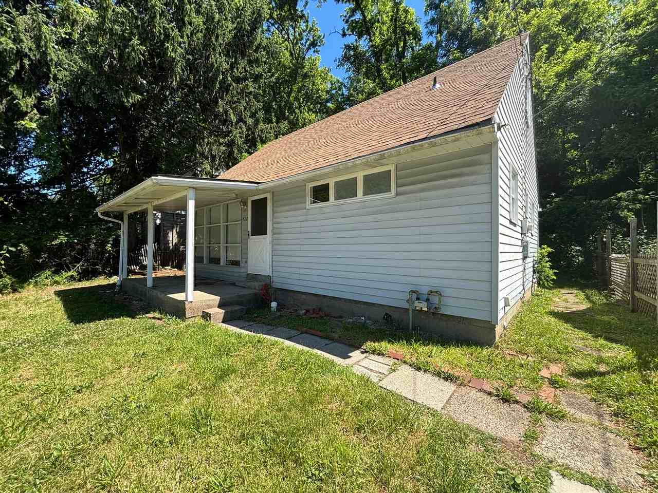 717 Jefferson Rd - Photo 2 of 22