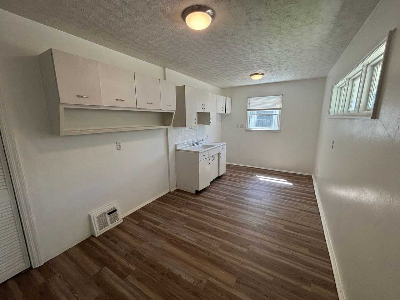 717 Jefferson Rd - Photo 7 of 22