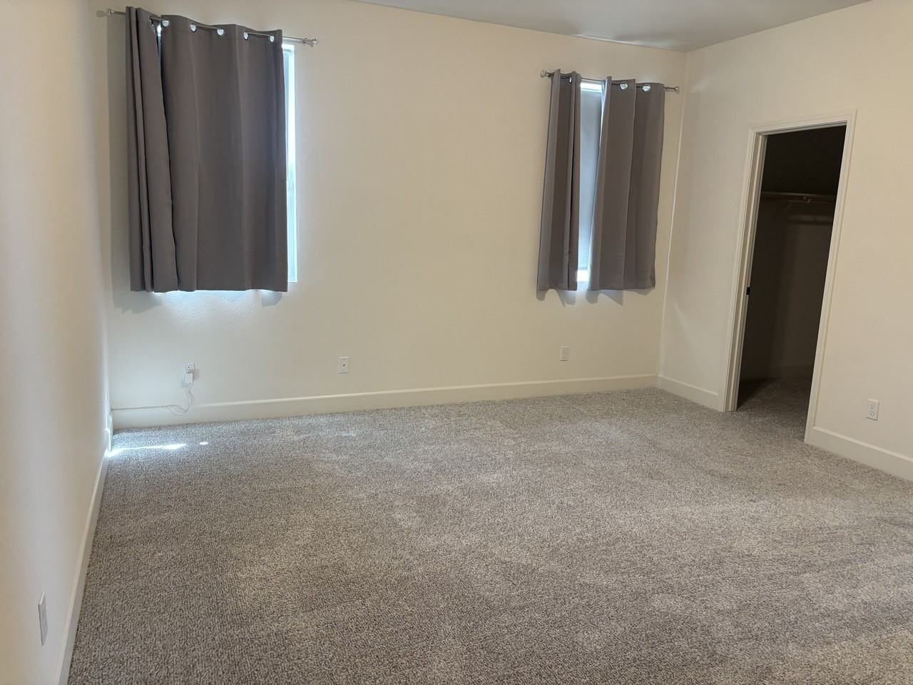 644 Belmont Dr #1 - Photo 4 of 9