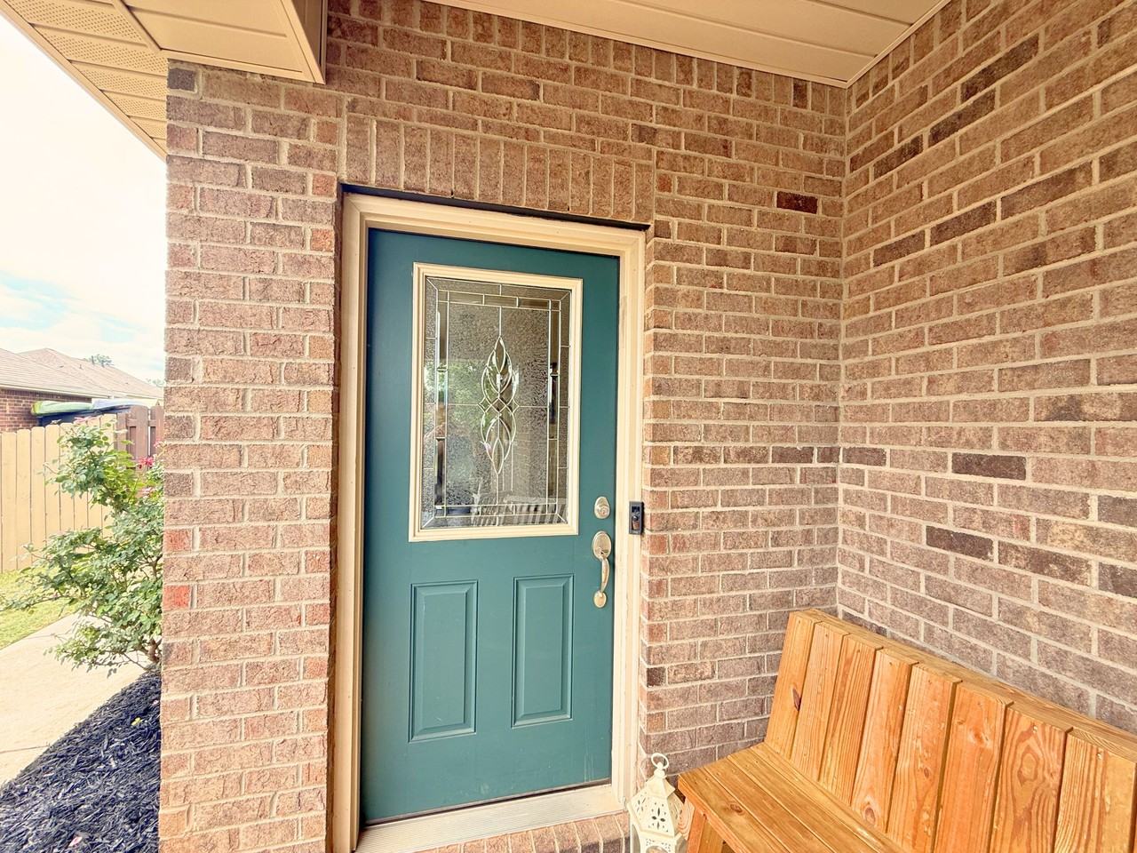 323 Huntwood Dr #1 - Photo 3 of 24
