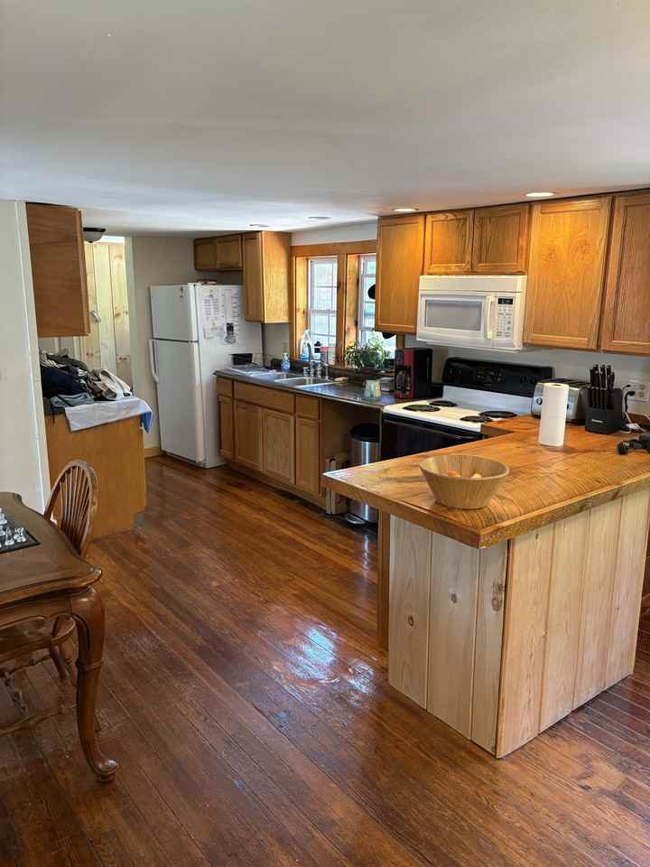 115 Main St #D - Photo 7 of 14