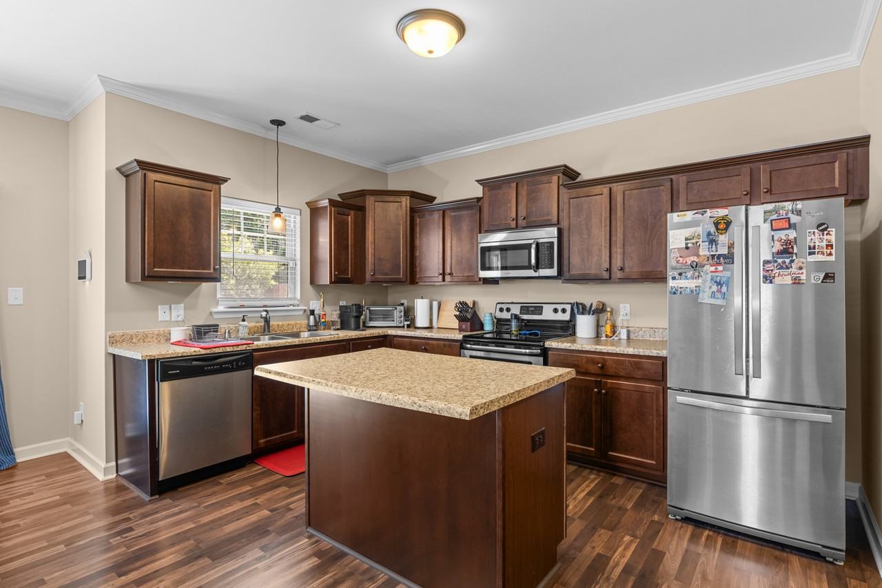 206 Breakwater Dr #1 - Photo 3 of 10