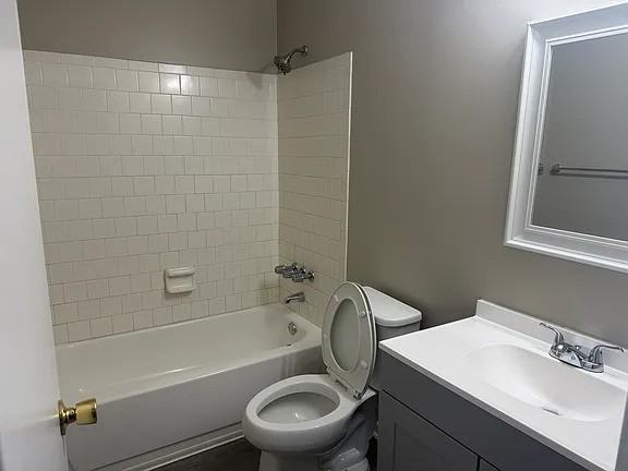 357 Beverly St #1 - Photo 6 of 9