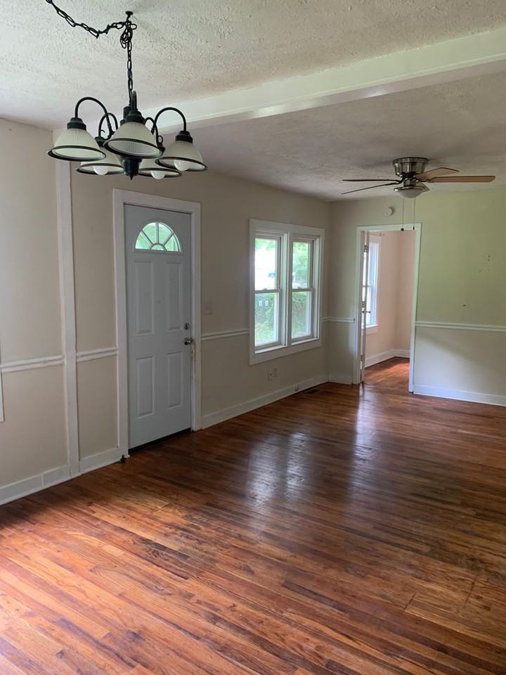 43 Berry Ave - Photo 2 of 9