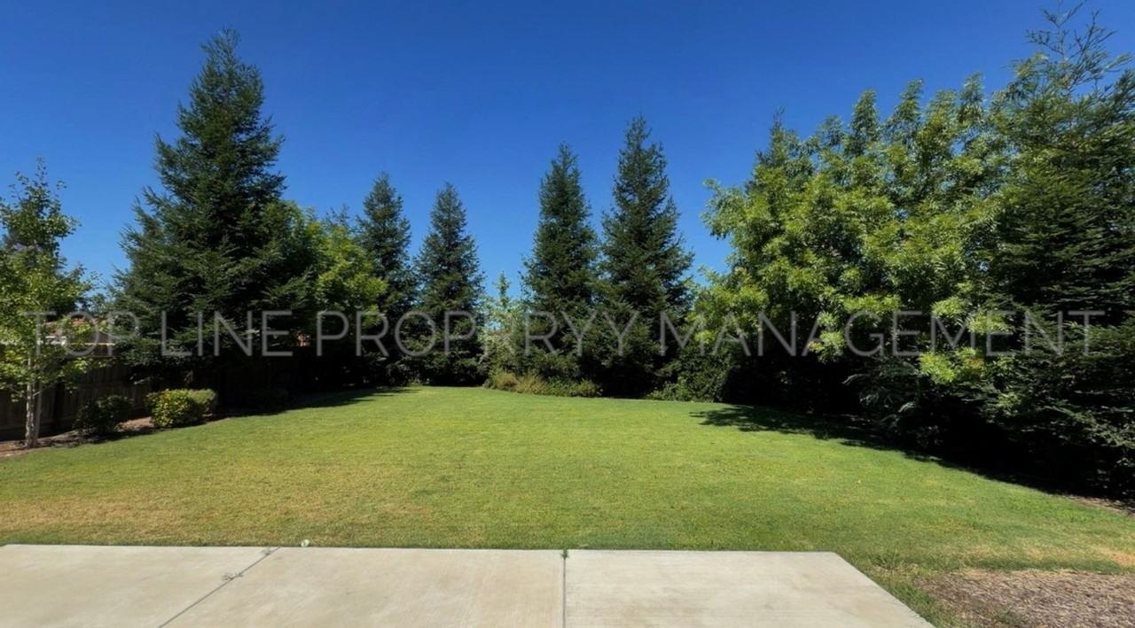 2919 S Tipton St - Photo 3 of 23