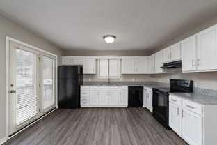 Country Shores Apartments - Photo 1 of 1