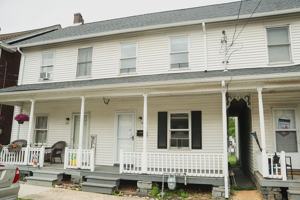 featured image of 142 4th St