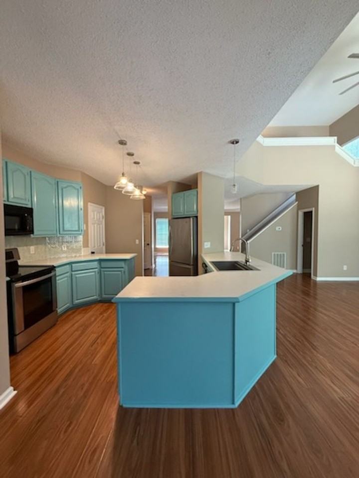 1464 Chandler Cir - Photo 7 of 18
