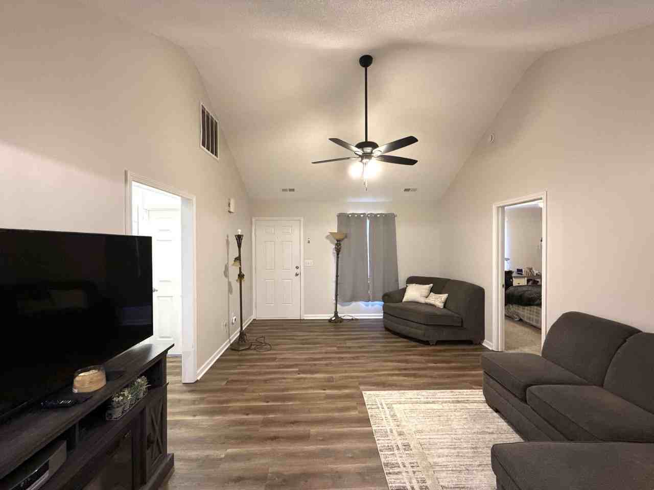 1653 Dawson Ct - Photo 3 of 16