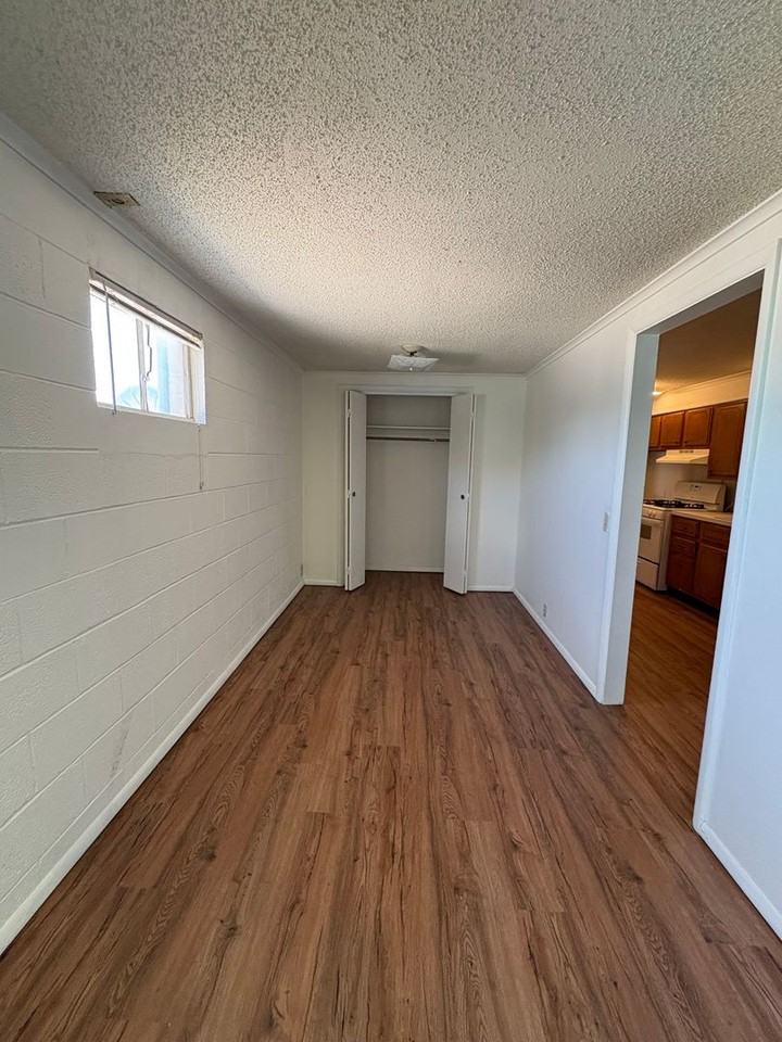 1620 1/2 N Grand St - Photo 7 of 9