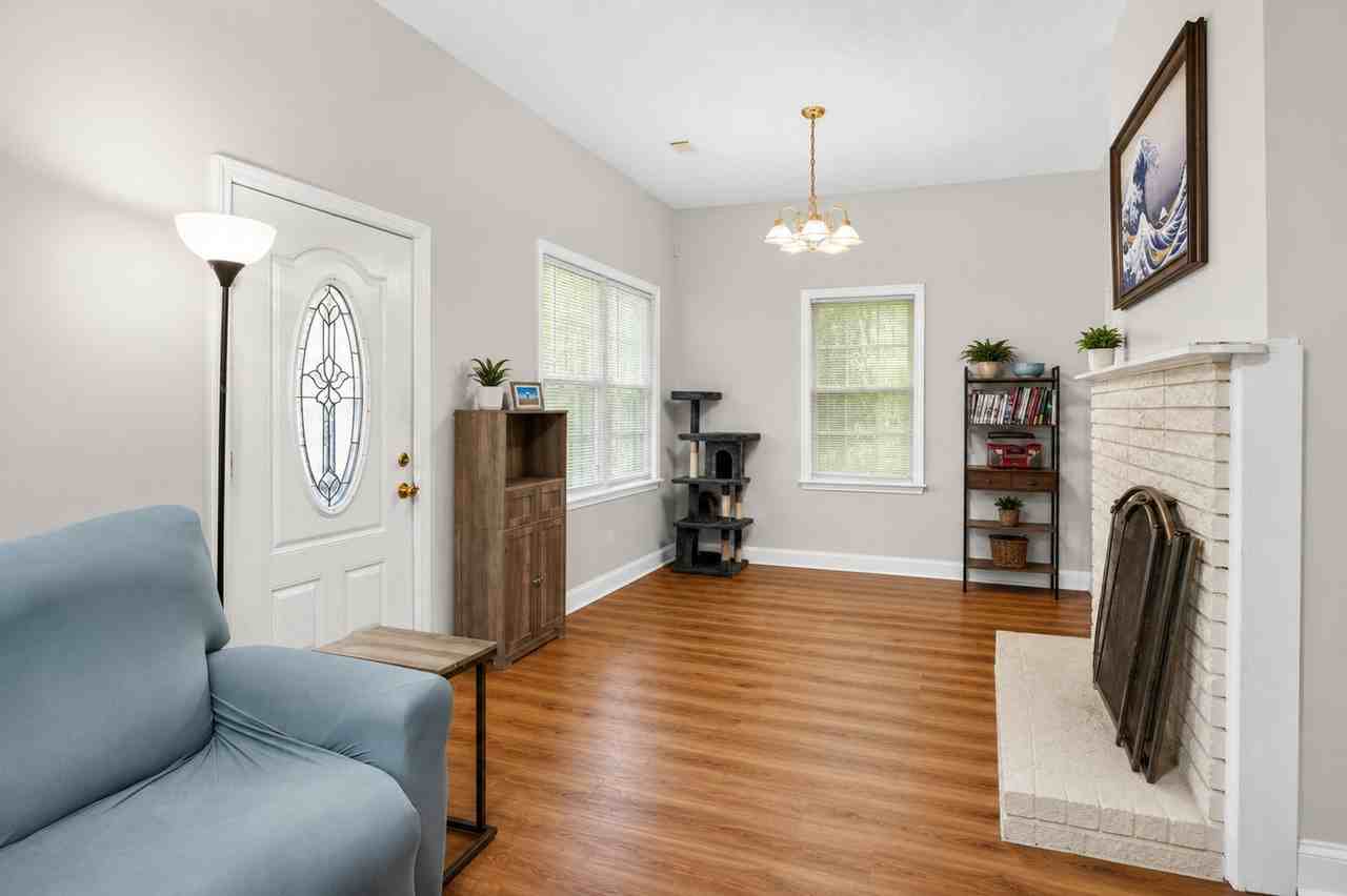 1304 E 32nd St - Photo 5 of 19