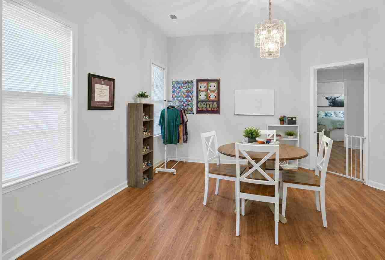 1304 E 32nd St - Photo 7 of 19