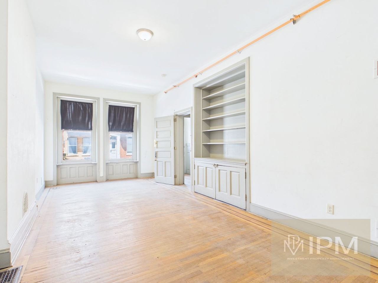 142 E Philadelphia St - Photo 4 of 21