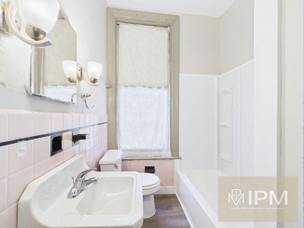 142 E Philadelphia St - Photo 7 of 21
