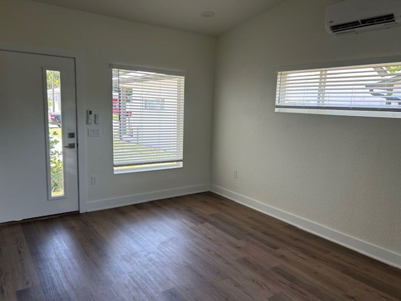 2020 1/2 14th Ave S #B - Photo 4 of 8