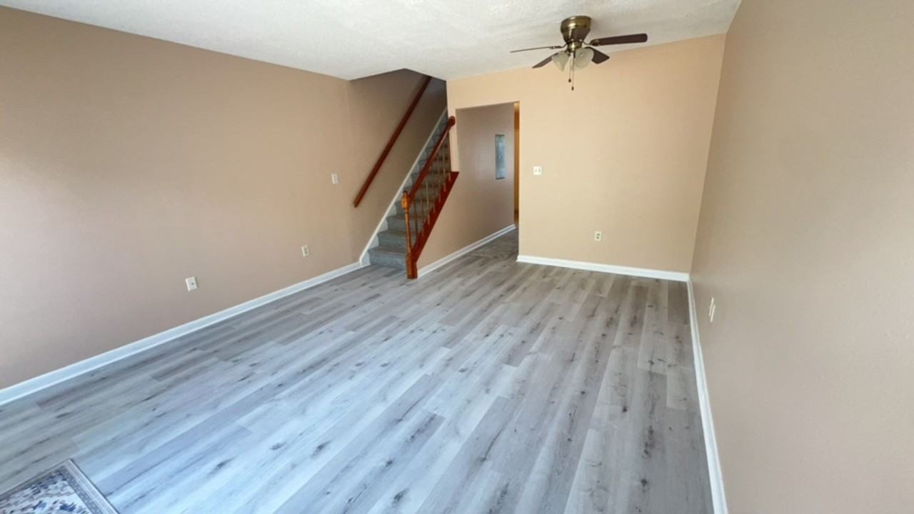 1208 Pinegrove Dr - Photo 6 of 16