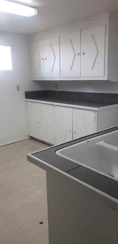1305 2nd St - Photo 4 of 11