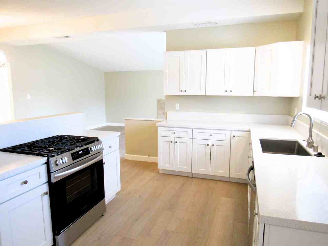 7049 Fillmore Dr - Photo 6 of 18