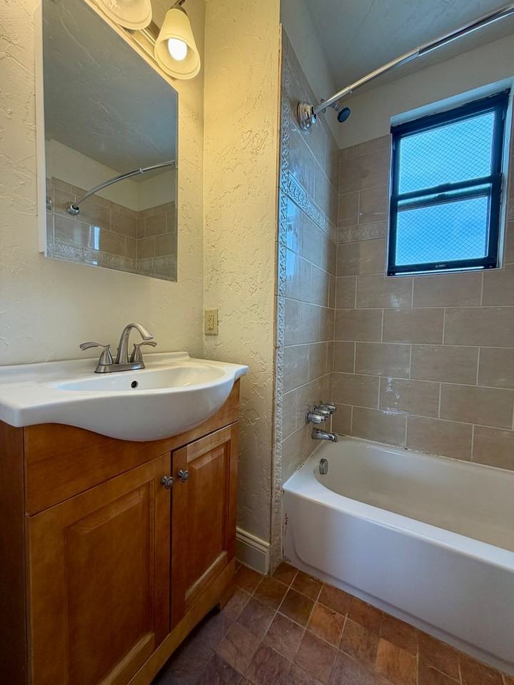 732fil - Photo 7 of 10