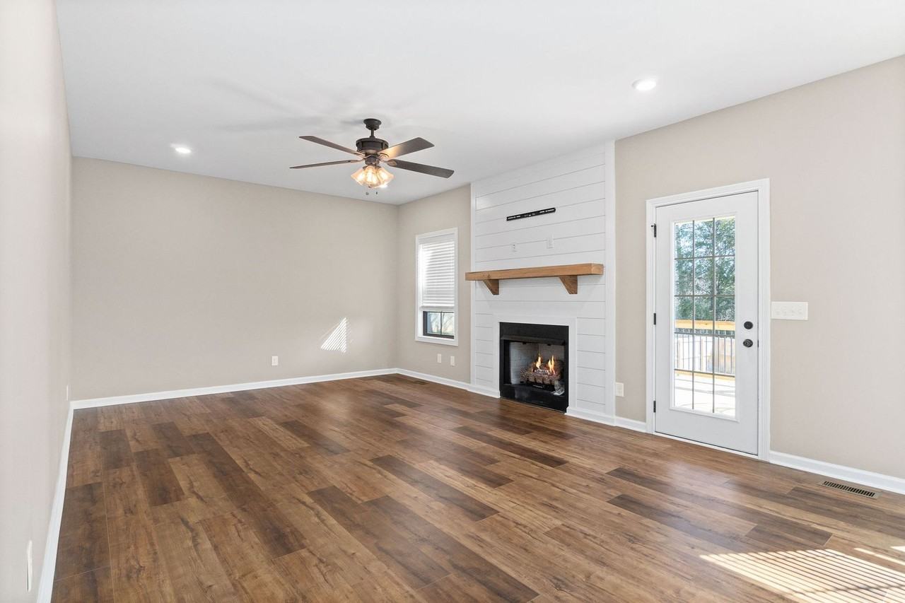 1769 Rains Rd - Photo 5 of 30