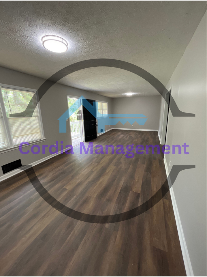 3128 Bouldercrest Rd - Photo 3 of 13