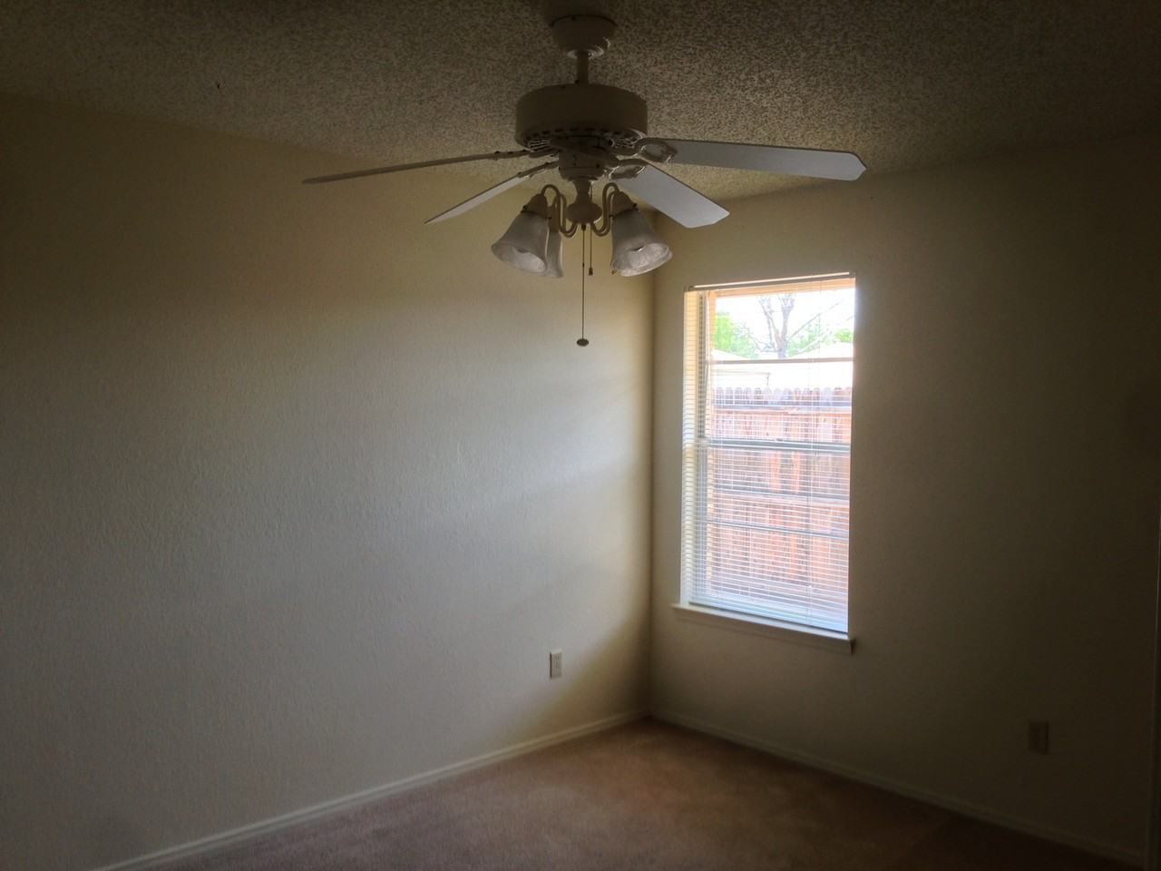 1404 Chapel Ridge Rd - Photo 2 of 9