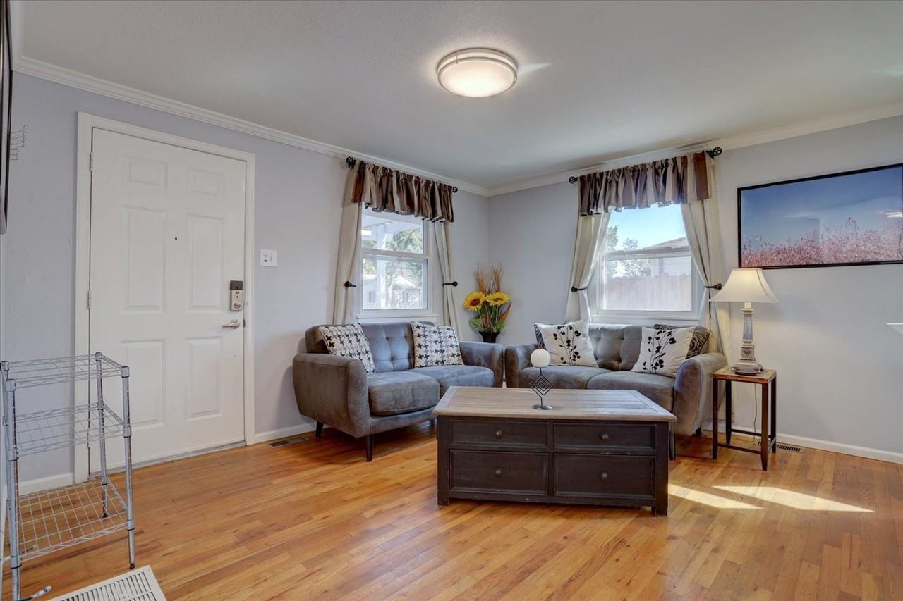 6940 W 55th Pl - Photo 5 of 34