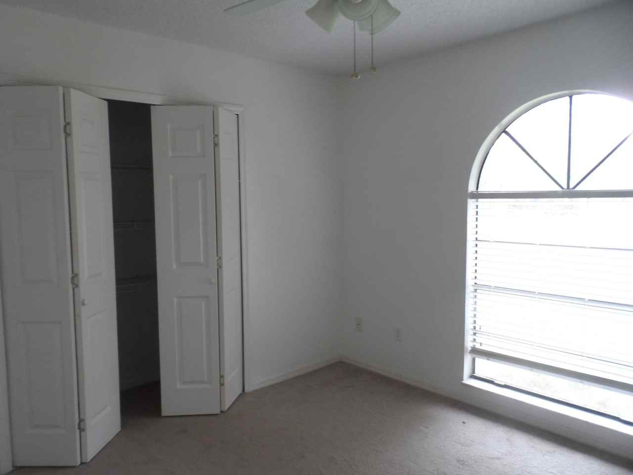 2949 N Covington Dr - Photo 6 of 28