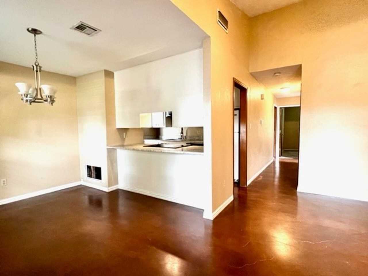 808 Peregrine Dr - Photo 2 of 18