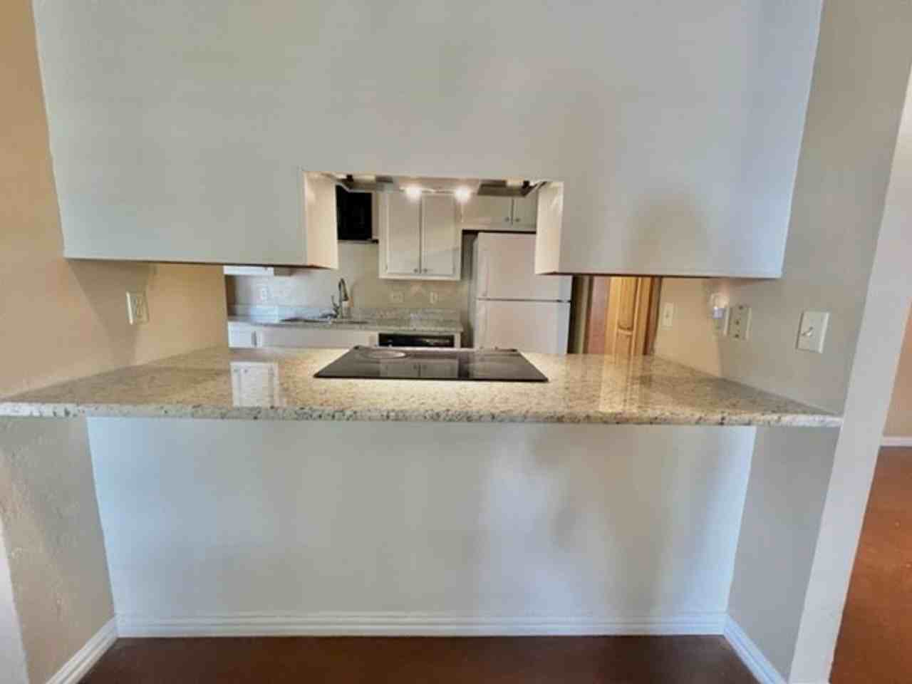 808 Peregrine Dr - Photo 4 of 18