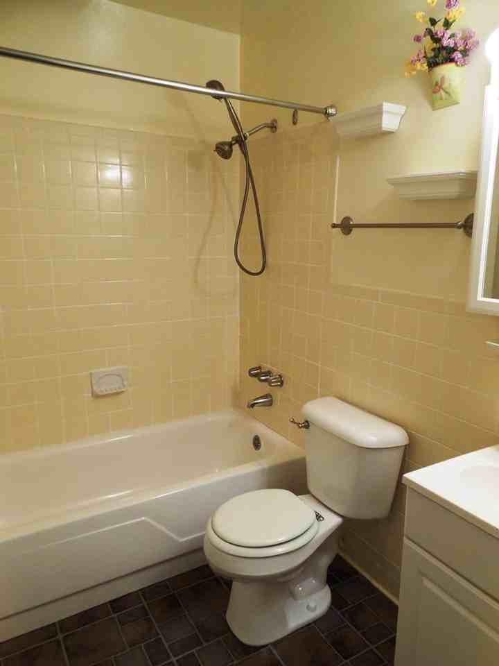 2527 Hydraulic Rd #52 - Photo 5 of 8