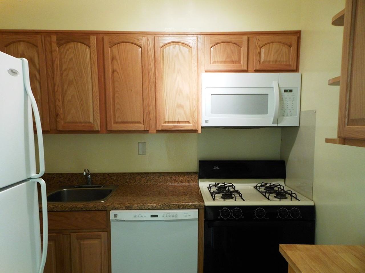 2527 Hydraulic Rd #52 - Photo 6 of 8