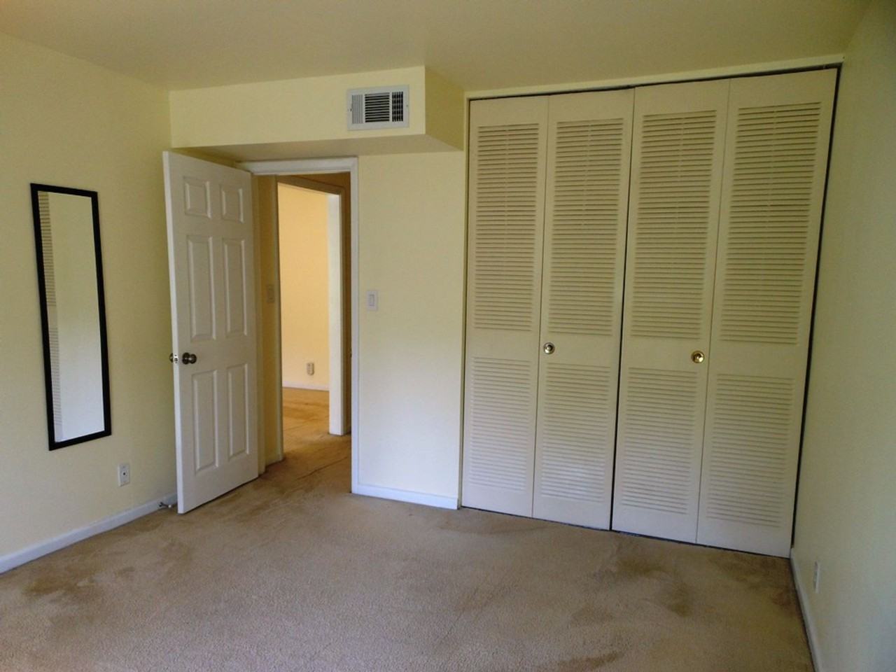 2527 Hydraulic Rd #52 - Photo 7 of 8
