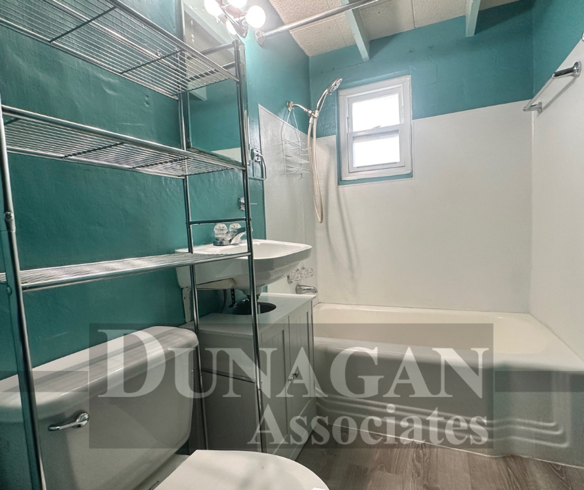 505 N Halagueno St #B - Photo 5 of 8