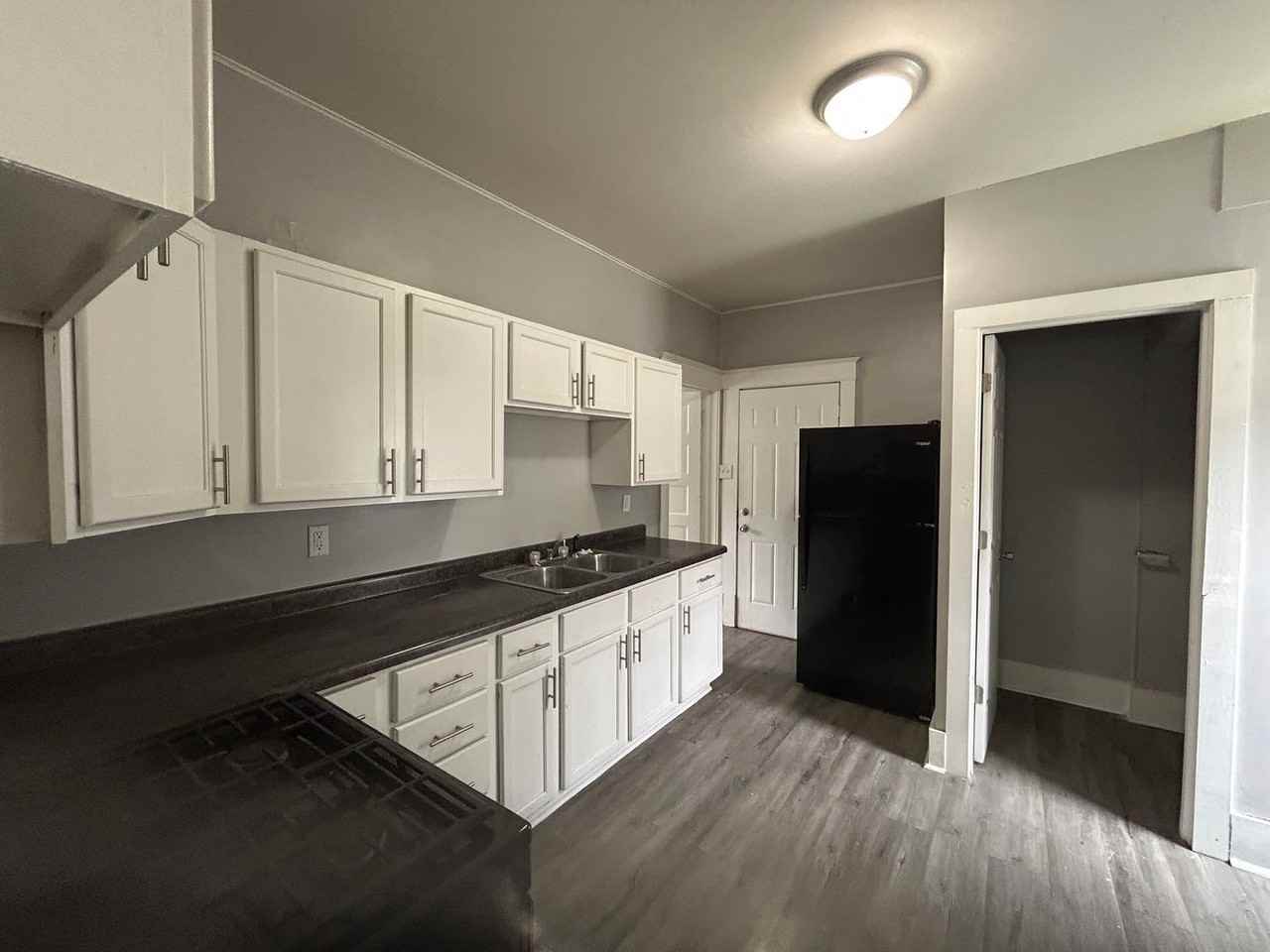 1454 18th St - Photo 5 of 11