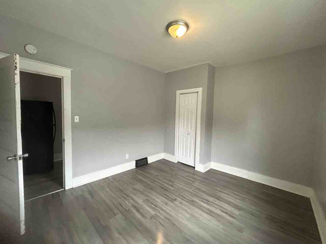 1454 18th St - Photo 7 of 11