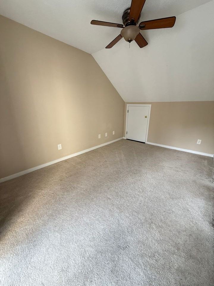 12750 Saint George St #E - Photo 7 of 20