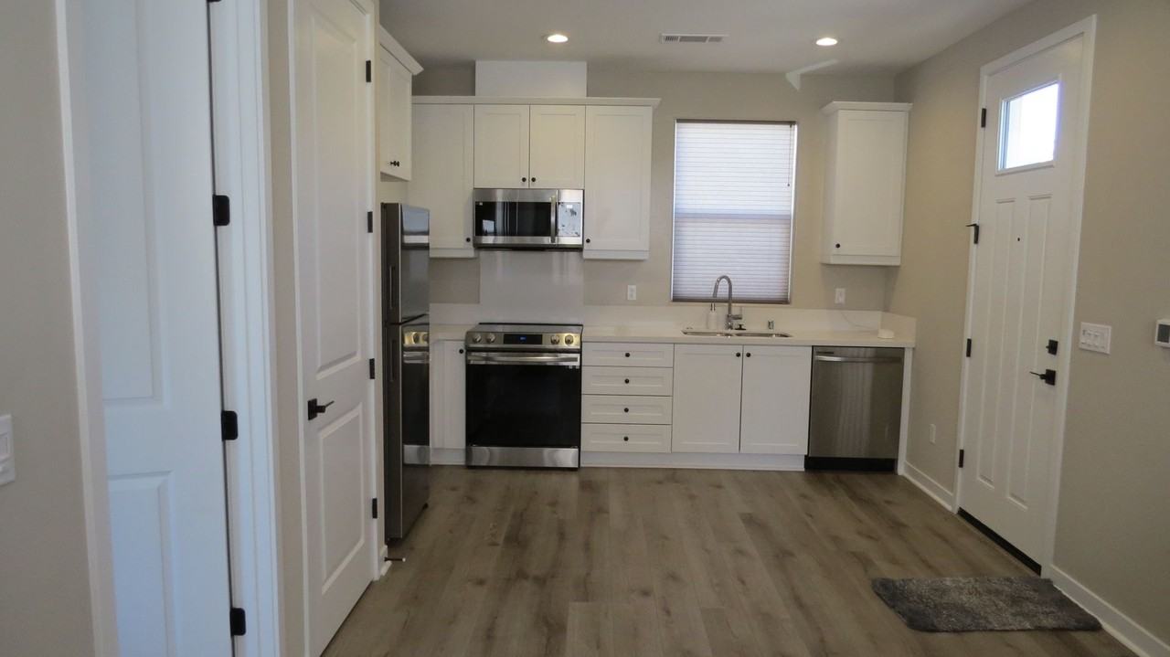 1886 San Luis Ranch Rd - Photo 3 of 7