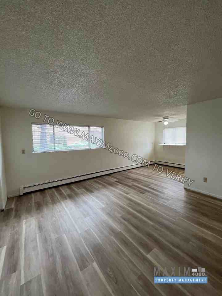 1140 Walnut Ave #14 - Photo 3 of 14