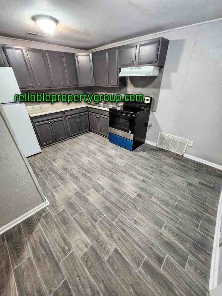 1745 E Market St - 638 Grayston - Photo 5 of 25