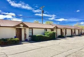 featured image of 695 S Ash St