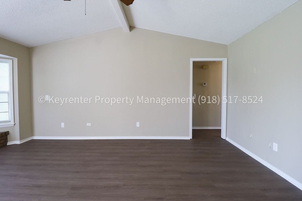 1541 S 137th East Ave - Photo 6 of 30